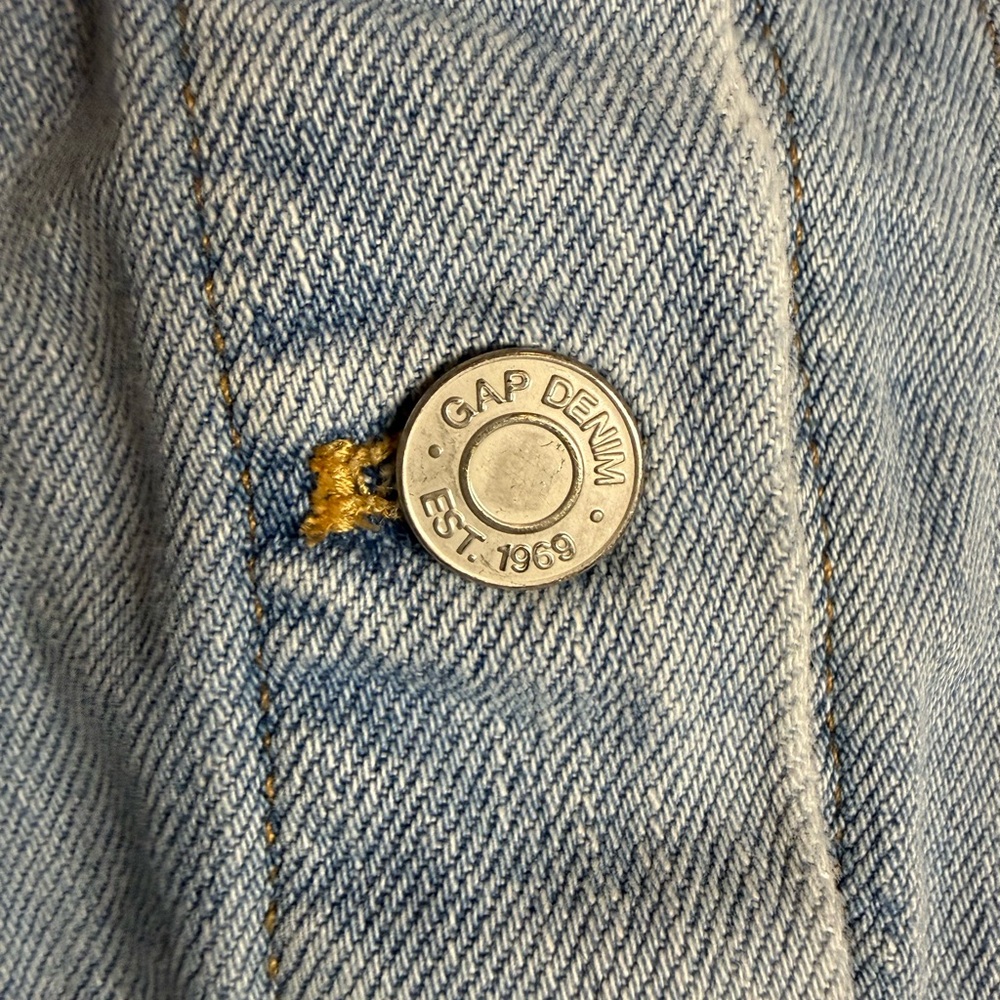 GAP Light Blue Denim Trucker‎ Jacket - Picture 4 of 13